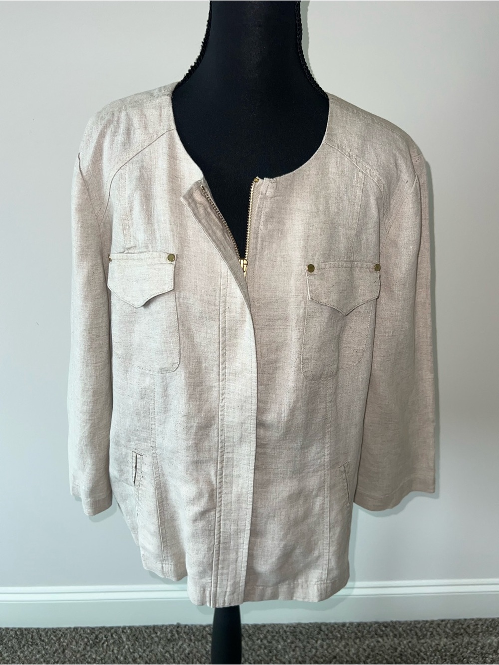 Chico's Linen Full Zip 3/4 Sleeve Jacket Khaki Tan Gold Accents